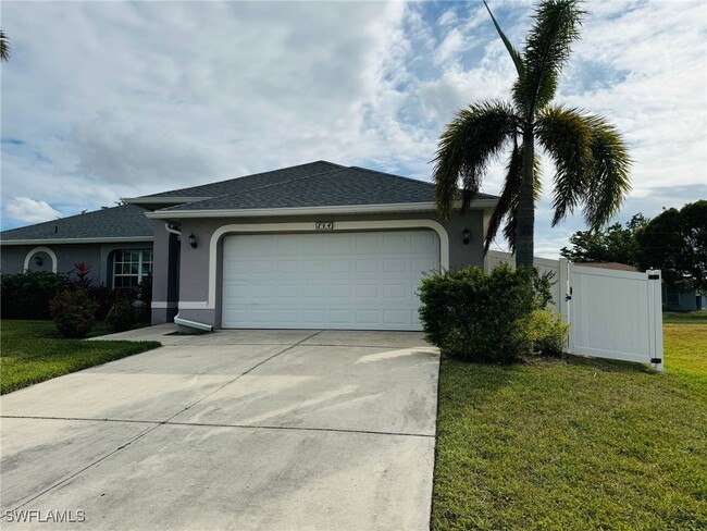 204 NW 7th St in Cape Coral, FL - Building Photo - Building Photo