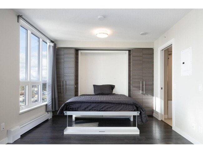 13398-13104 104 Ave in Surrey, BC - Building Photo - Building Photo