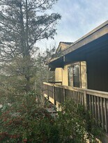 7744 SW Barnes Rd in Portland, OR - Building Photo