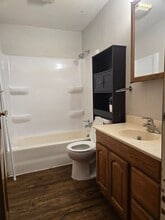 1200 S Minnesota St in Mitchell, SD - Building Photo - Building Photo