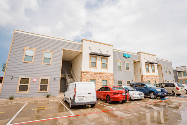 2206 E US Highway 281, Unit A-4