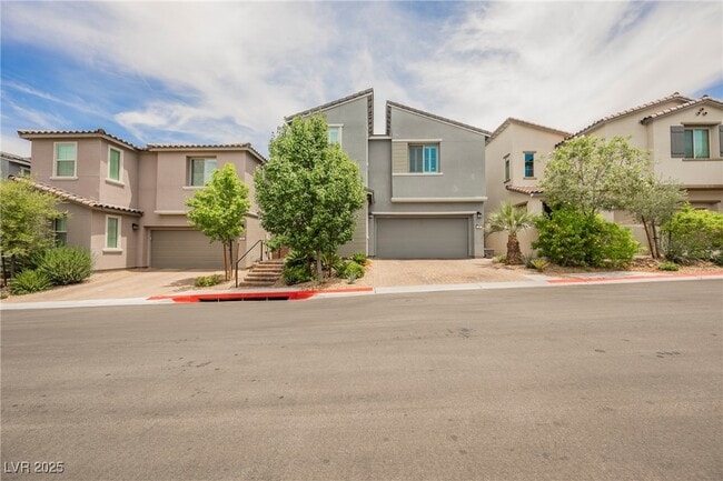 property at 44 Verde Rosa Dr