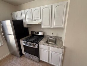 9116 3rd Ave in Brooklyn, NY - Foto de edificio - Building Photo