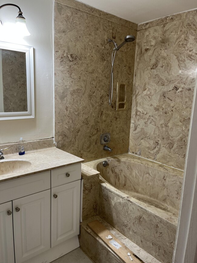 property at 5 Crossings Cir