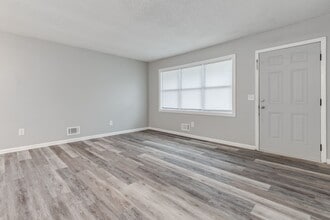 2108 Leesburg Rd in Columbia, SC - Building Photo - Building Photo