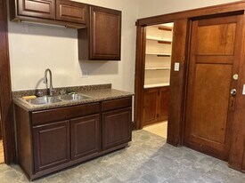 4046 N 6th St in Milwaukee, WI - Building Photo