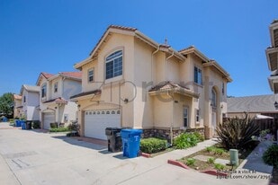 1360 S White Ave in Pomona, CA - Building Photo