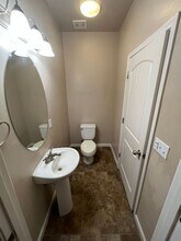 1884 W Roby Ave in Porterville, CA - Building Photo - Building Photo