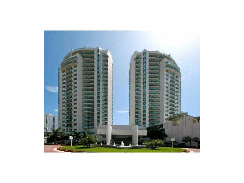 19400 Turnberry Way, Unit THE PARC 531 in Aventura, FL - Building Photo