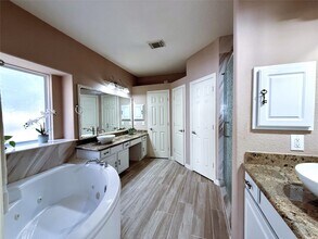 66 Fulshear Ct in The Woodlands, TX - Building Photo - Building Photo