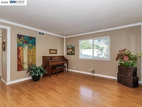 38562 McDole Terrace in Fremont, CA - Building Photo - Building Photo