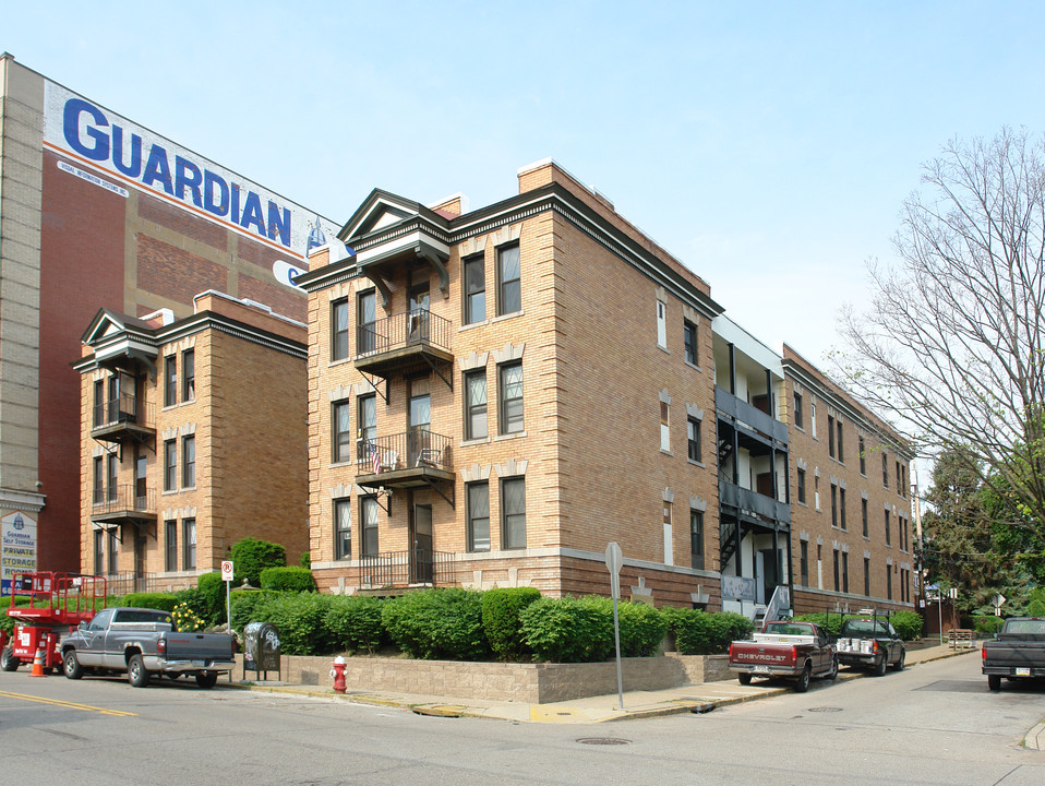 732 S Millvale Ave in Pittsburgh, PA - Building Photo