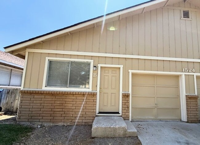 property at 1524 North Ct