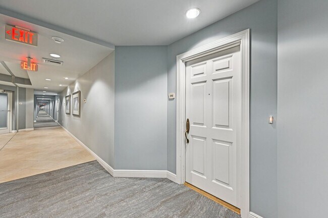 100 Central Ave in Sarasota, FL - Building Photo - Building Photo