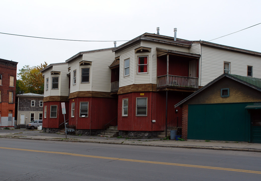 1301-1311 Lodi St in Syracuse, NY - Building Photo