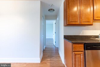 1001 Chillum Rd in Hyattsville, MD - Building Photo - Building Photo