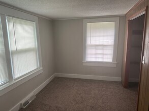 435 W Queen St in Pendleton, SC - Building Photo - Building Photo