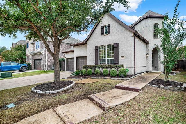 property at 2517 Las Palmas Ln