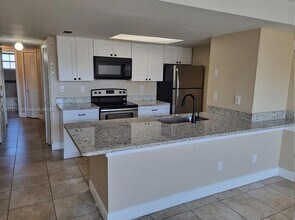 2474 Sweetwater Club Cir in Kissimmee, FL - Building Photo - Building Photo