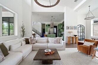 13213 Meridian Park Blvd in Austin, TX - Foto de edificio - Building Photo