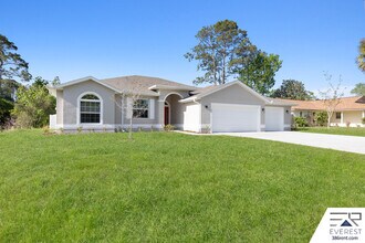 60 Berkshire Ln in Palm Coast, FL - Building Photo - Building Photo