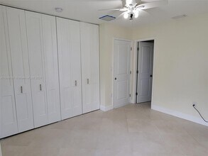 19211 NW 48th Ct-Unit -0 in Miami Gardens, FL - Building Photo - Building Photo