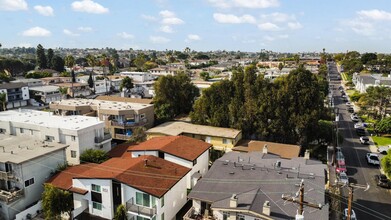 Peck Apartments in Manhattan Beach, CA - Building Photo - Building Photo