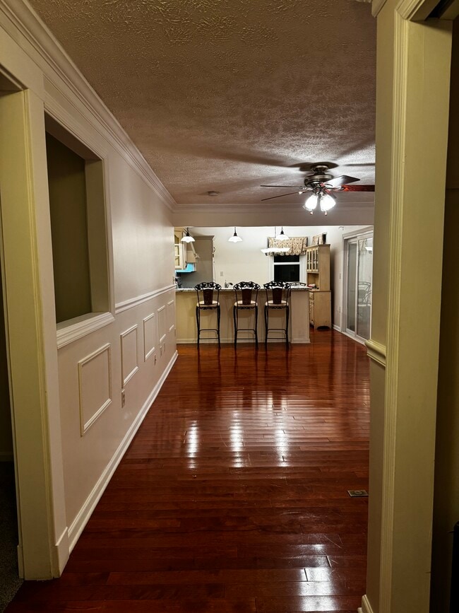 1541 Lucille Dr in Pittsburgh, PA - Building Photo - Building Photo