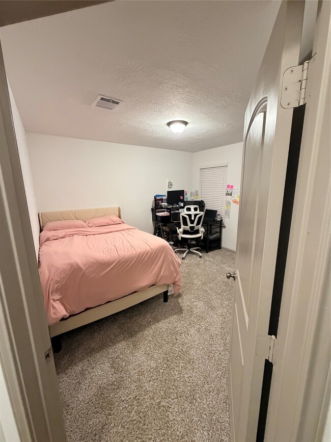 property at 204 Shoreview Dr