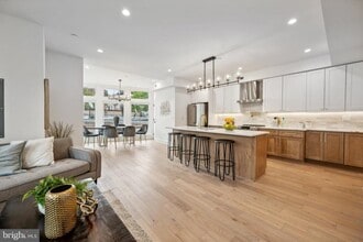 1614 Kilbourne Pl NW in Washington, DC - Building Photo - Building Photo