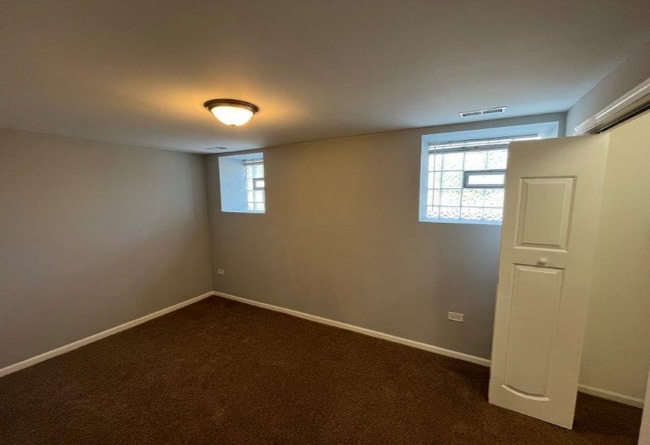 2300 S Ridgeway Ave, Unit 2s in Chicago, IL - Building Photo - Building Photo