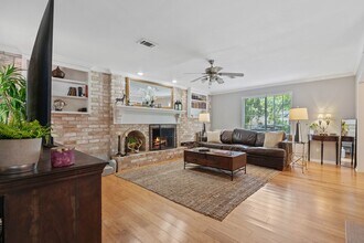 2828 S Logrun Cir in Spring, TX - Building Photo - Building Photo