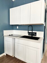 6015 N Alturas Ave in Stockton, CA - Foto de edificio - Building Photo