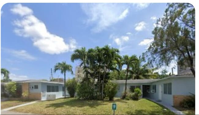 401 SW 8th Ct