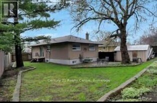 36 Kimbark Dr in Brampton, ON - Building Photo