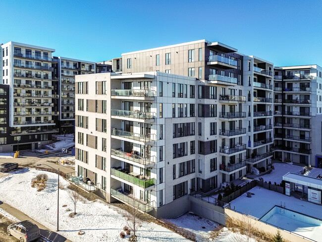 1670 De La Roselière Av in Québec, QC - Building Photo - Building Photo