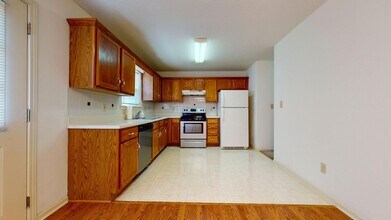 608 Wilderness Trl in Columbia, TN - Building Photo - Building Photo