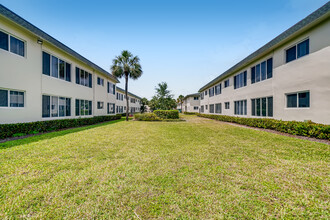 Spectra at Plantation in Plantation, FL - Foto de edificio - Building Photo