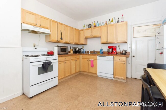 16 Ashford St in Boston, MA - Building Photo - Building Photo