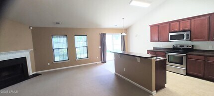 17 Harbison Pl in Beaufort, SC - Building Photo - Building Photo