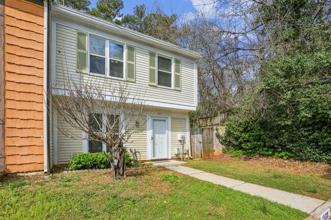 1509 Kilmuir Way in Stone Mountain, GA - Building Photo - Building Photo