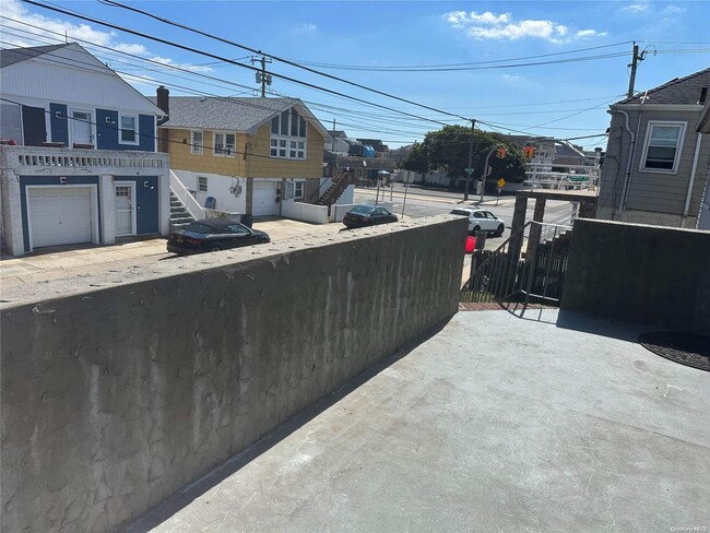 59 Troy Ave in East Atlantic Beach, NY - Building Photo - Building Photo