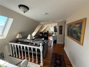 28 Calvert St in Newport, RI - Building Photo - Building Photo