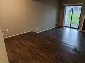 4817 76th St NE-Unit -APT 38 in Marysville, WA - Building Photo - Building Photo