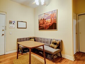 264 9th St in Jersey City, NJ - Foto de edificio - Building Photo