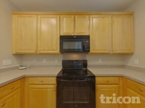 10129 Caldwell Forest Dr in Charlotte, NC - Foto de edificio - Building Photo