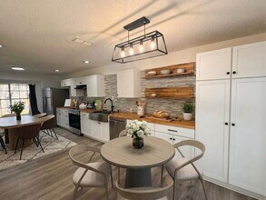 9730 Wagon Train in Converse, TX - Building Photo - Building Photo