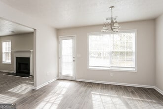 210 Makenna Dr in Hampton, GA - Building Photo - Building Photo