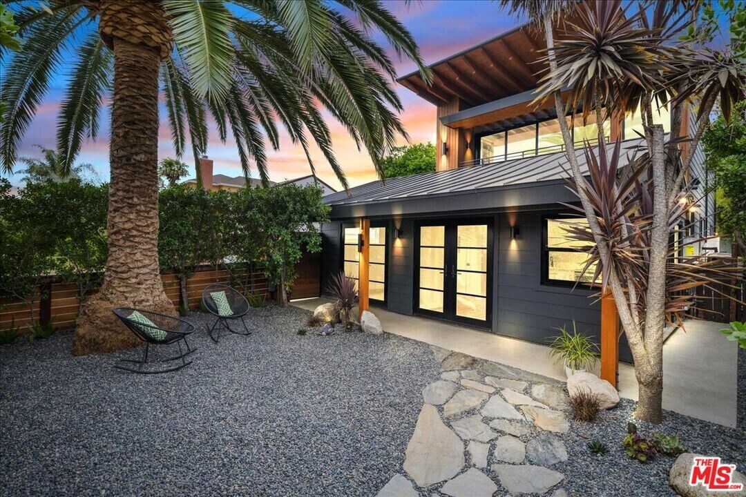 4027 Moore St in Los Angeles, CA - Foto de edificio