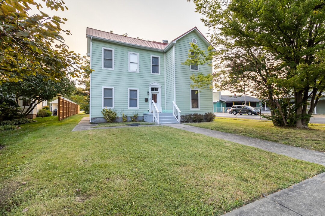 533 N 8th St in Paducah, KY - Building Photo
